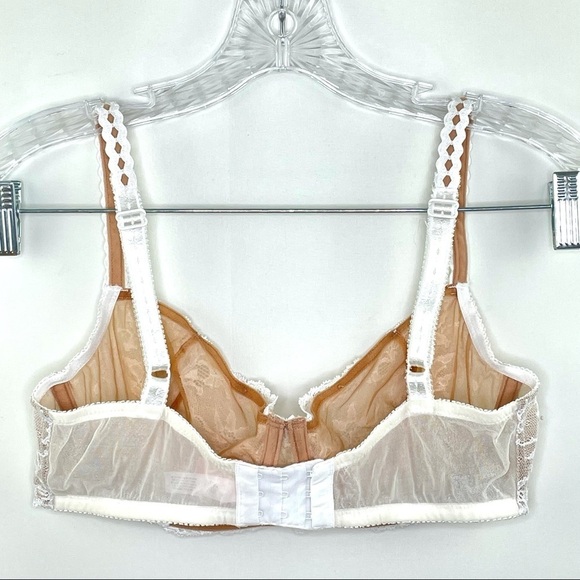 Vintage Victoria Secret White Lace Bra and Throng Panty Lingerie Set Sz 34D/M - Picture 5 of 12